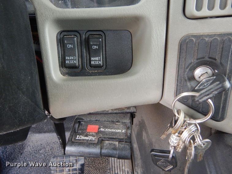 image for item DH5080 2011 International 4400 forestry bucket truck