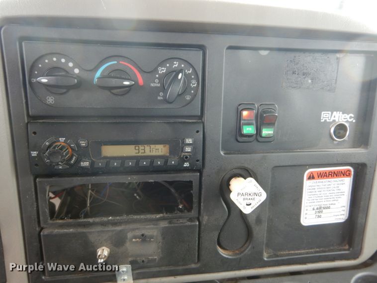 image for item DH5080 2011 International 4400 forestry bucket truck