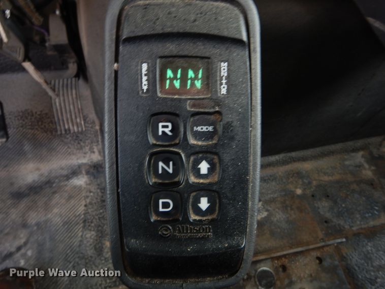 image for item DH5080 2011 International 4400 forestry bucket truck