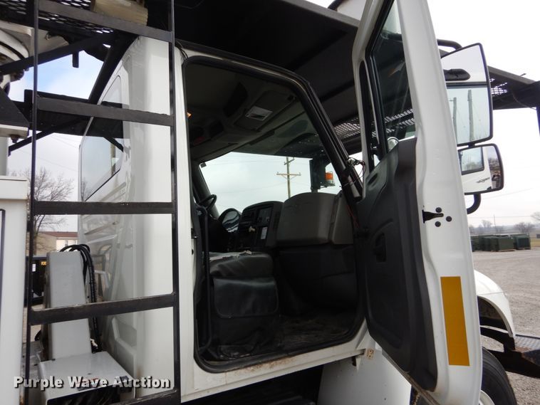 image for item DH5080 2011 International 4400 forestry bucket truck