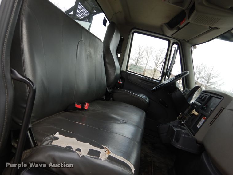 image for item DH5080 2011 International 4400 forestry bucket truck