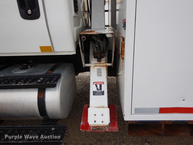 image for item DH5080 2011 International 4400 forestry bucket truck