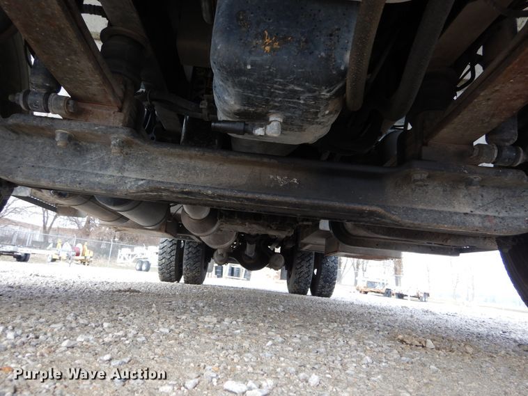 image for item DH5080 2011 International 4400 forestry bucket truck