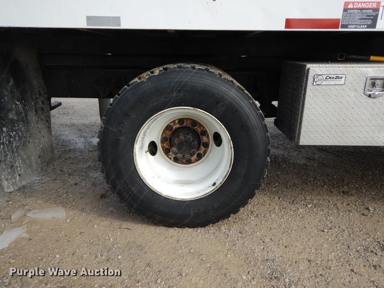 image for item DH5080 2011 International 4400 forestry bucket truck