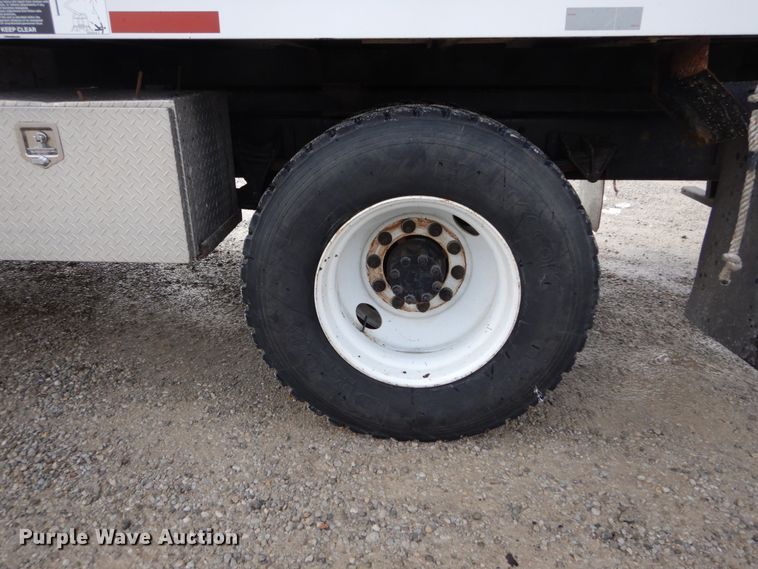 image for item DH5080 2011 International 4400 forestry bucket truck