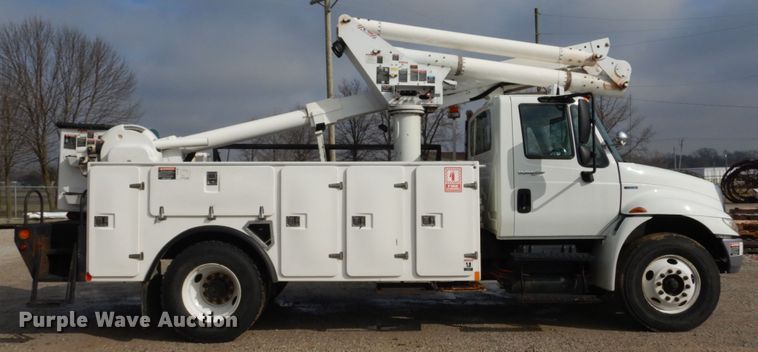 image for item DH5081 2010 International 4300 bucket truck