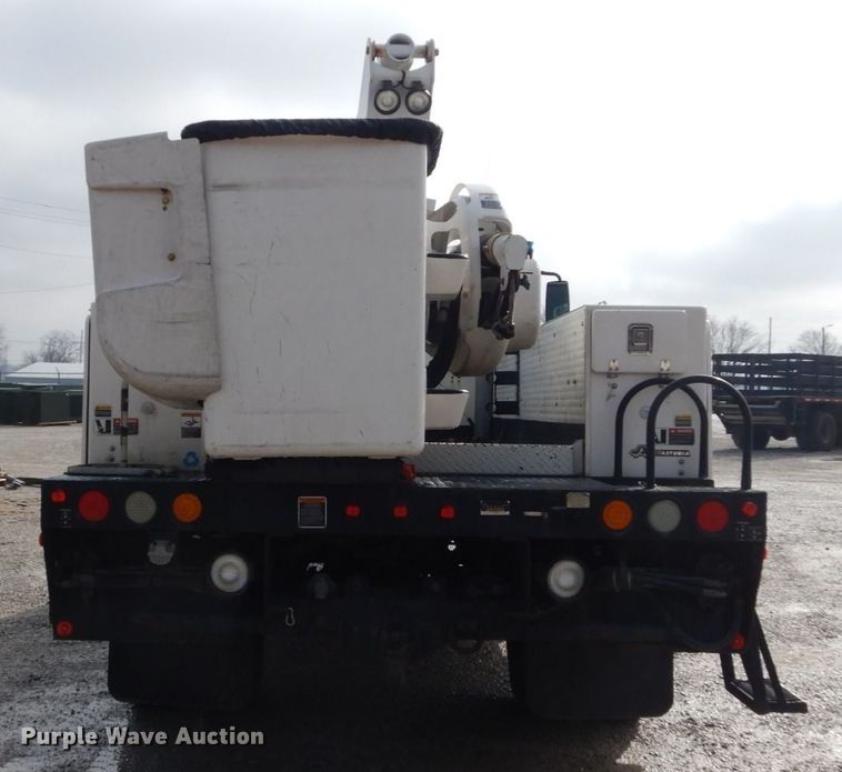 image for item DH5081 2010 International 4300 bucket truck