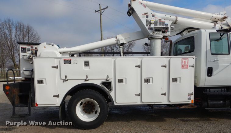 image for item DH5081 2010 International 4300 bucket truck