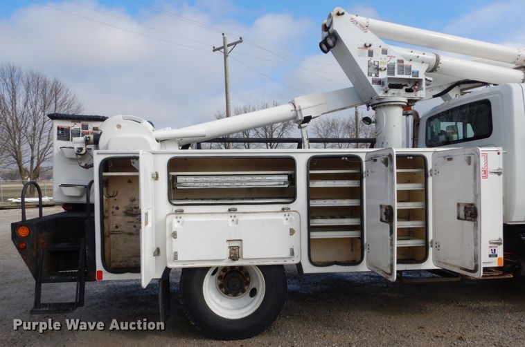 image for item DH5081 2010 International 4300 bucket truck