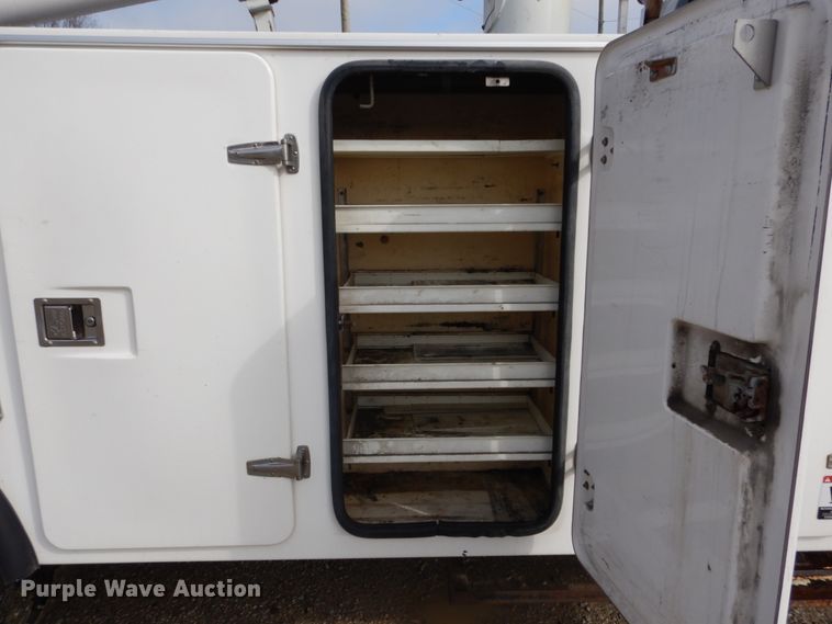 image for item DH5081 2010 International 4300 bucket truck