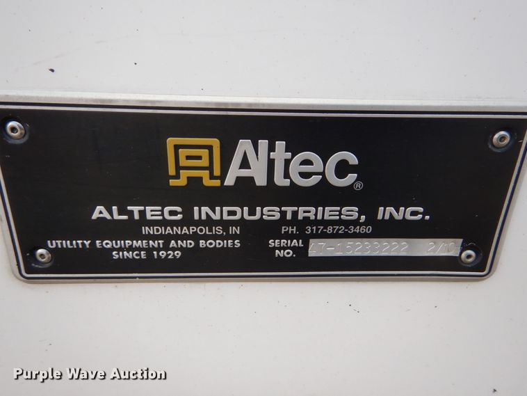 image for item DH5081 2010 International 4300 bucket truck