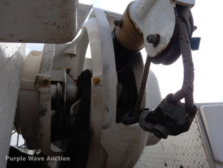 image for item DH5081 2010 International 4300 bucket truck