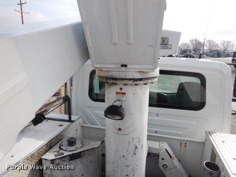 image for item DH5081 2010 International 4300 bucket truck