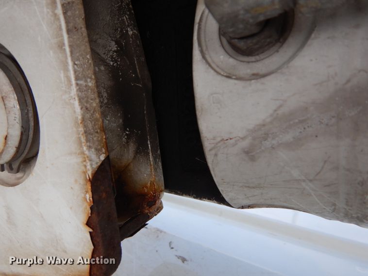 image for item DH5081 2010 International 4300 bucket truck