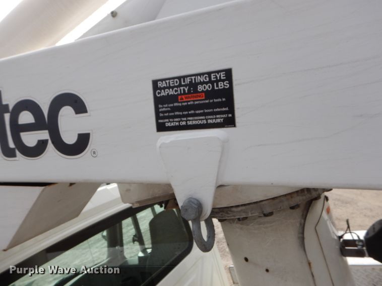 image for item DH5081 2010 International 4300 bucket truck