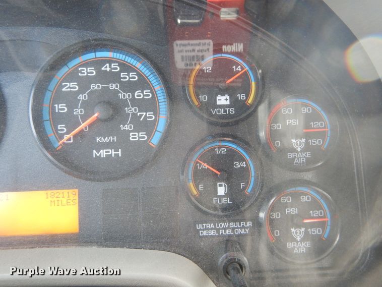 image for item DH5081 2010 International 4300 bucket truck