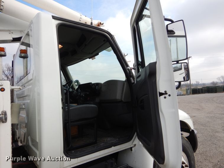 image for item DH5081 2010 International 4300 bucket truck