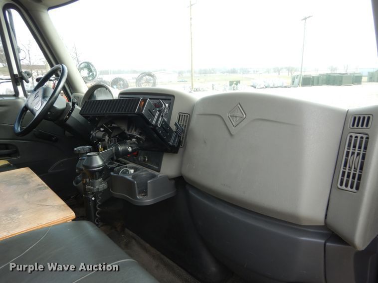 image for item DH5081 2010 International 4300 bucket truck