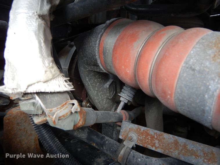 image for item DH5081 2010 International 4300 bucket truck