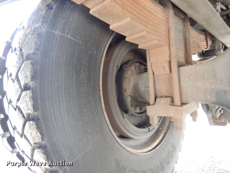 image for item DH5081 2010 International 4300 bucket truck