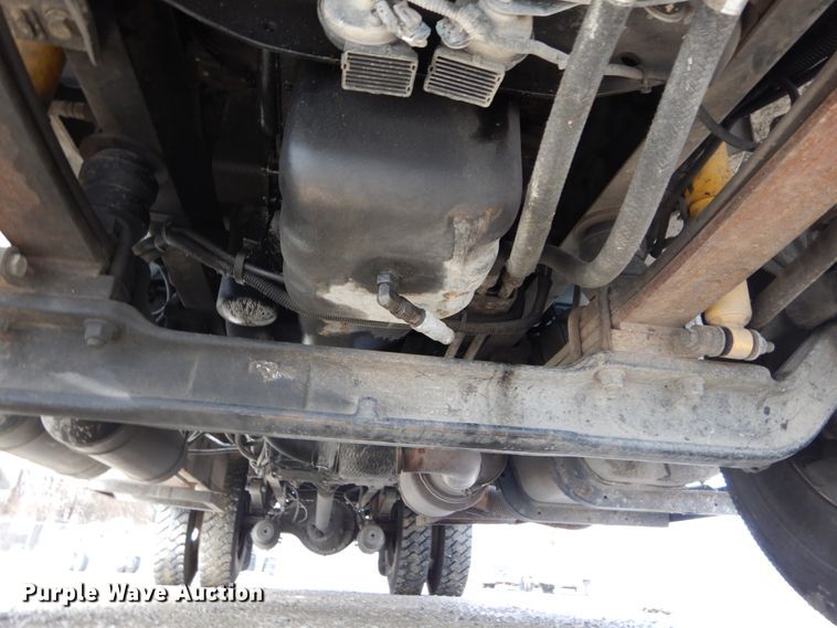 image for item DH5081 2010 International 4300 bucket truck