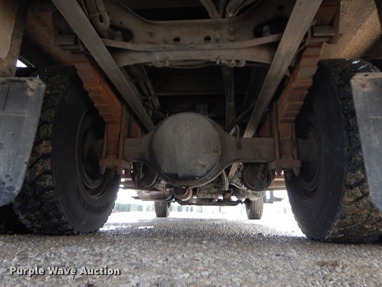 image for item DH5081 2010 International 4300 bucket truck