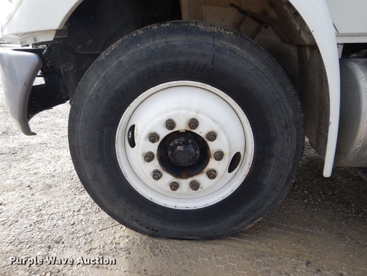 image for item DH5081 2010 International 4300 bucket truck