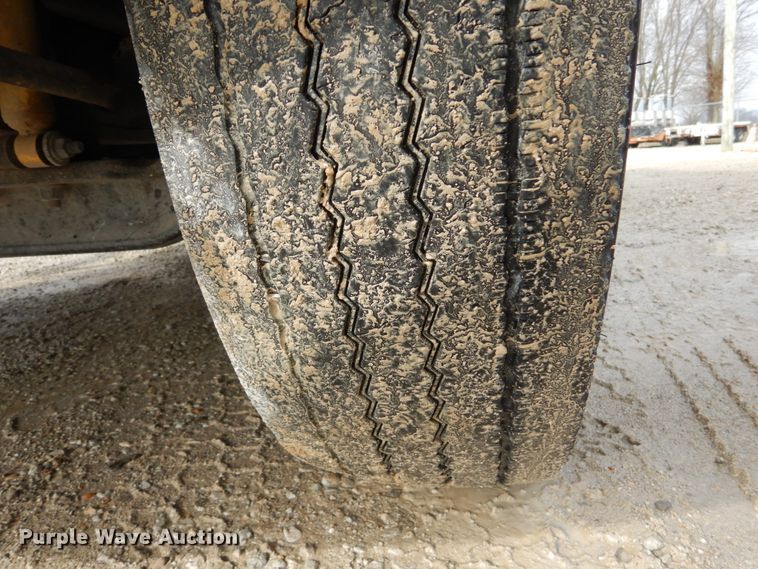 image for item DH5081 2010 International 4300 bucket truck