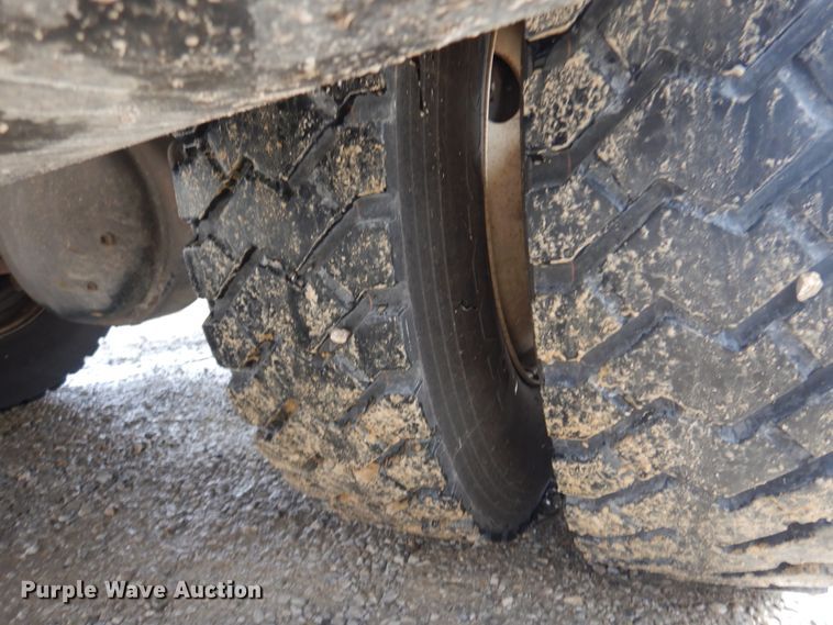 image for item DH5081 2010 International 4300 bucket truck