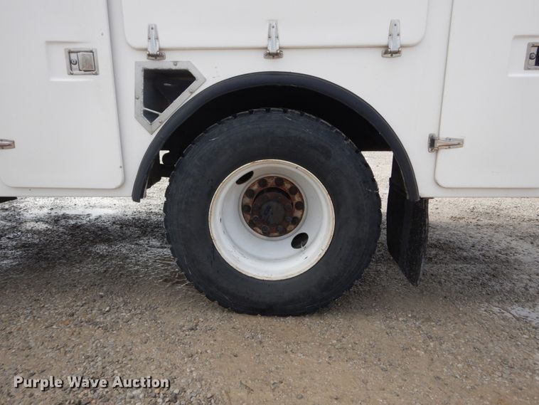 image for item DH5081 2010 International 4300 bucket truck