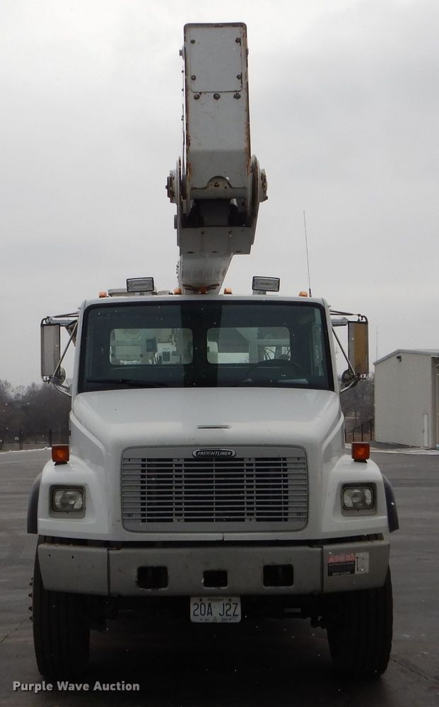 image for item DH6324 2002 Freightliner FL80 bucket truck