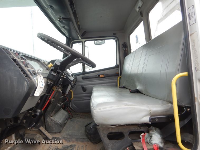 image for item DH6324 2002 Freightliner FL80 bucket truck