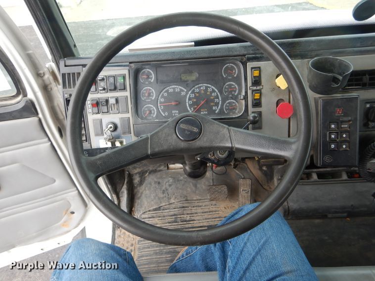 image for item DH6324 2002 Freightliner FL80 bucket truck