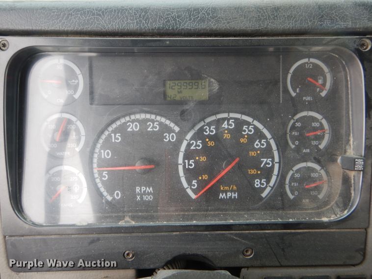 image for item DH6324 2002 Freightliner FL80 bucket truck