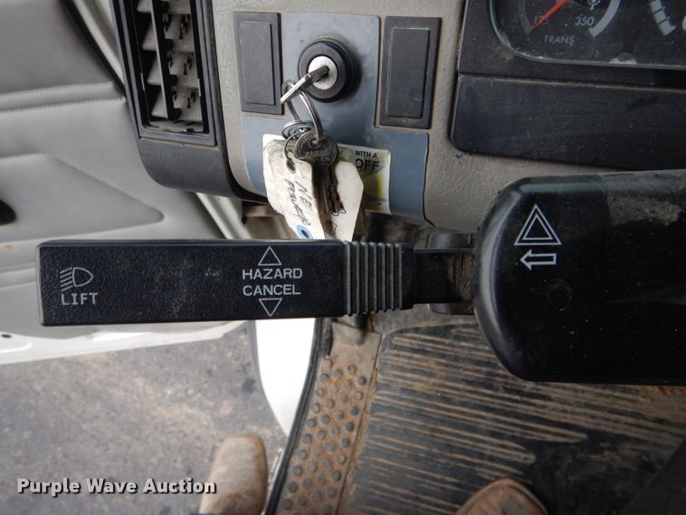 image for item DH6324 2002 Freightliner FL80 bucket truck