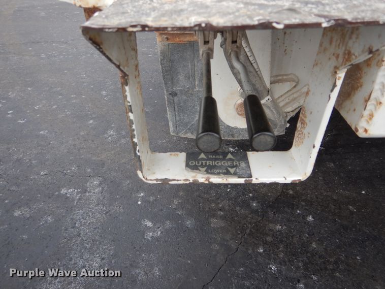 image for item DH6324 2002 Freightliner FL80 bucket truck