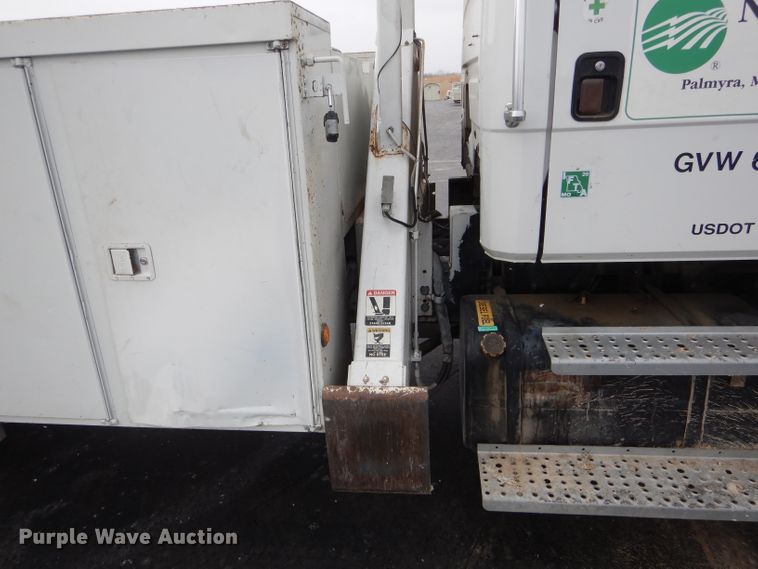 image for item DH6324 2002 Freightliner FL80 bucket truck