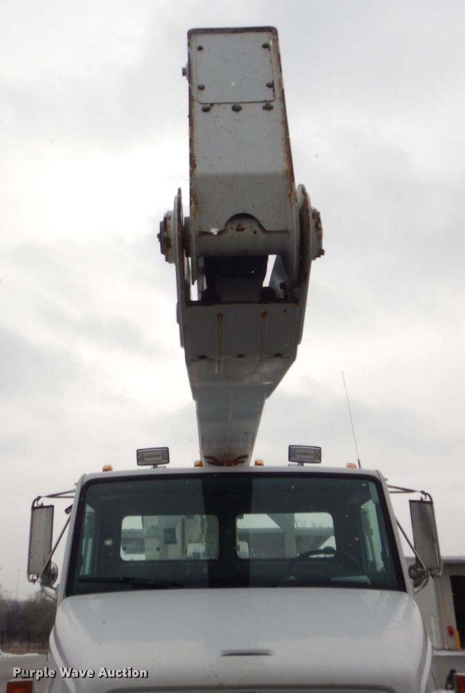 image for item DH6324 2002 Freightliner FL80 bucket truck