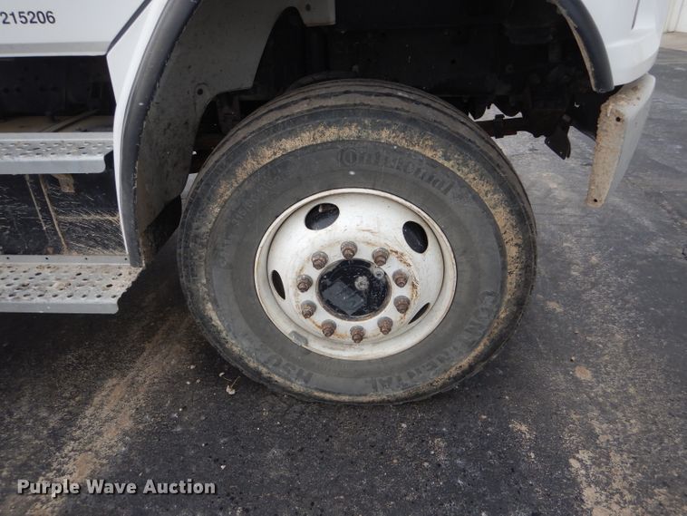 image for item DH6324 2002 Freightliner FL80 bucket truck