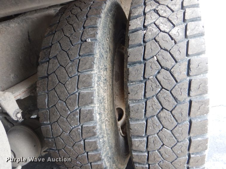 image for item DH6324 2002 Freightliner FL80 bucket truck