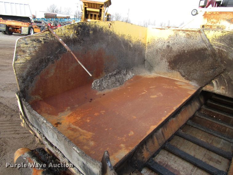 image for item DH8338 2010 Dynapac F1000W paver