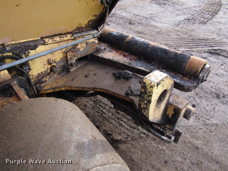 image for item DH8338 2010 Dynapac F1000W paver