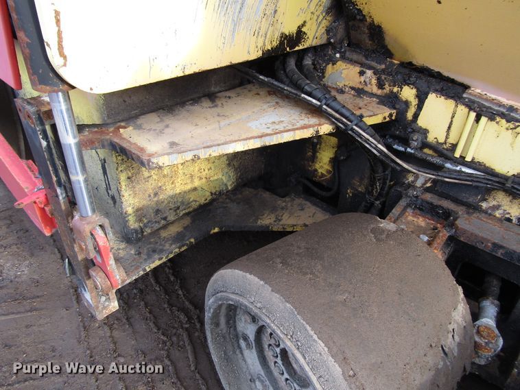 image for item DH8338 2010 Dynapac F1000W paver