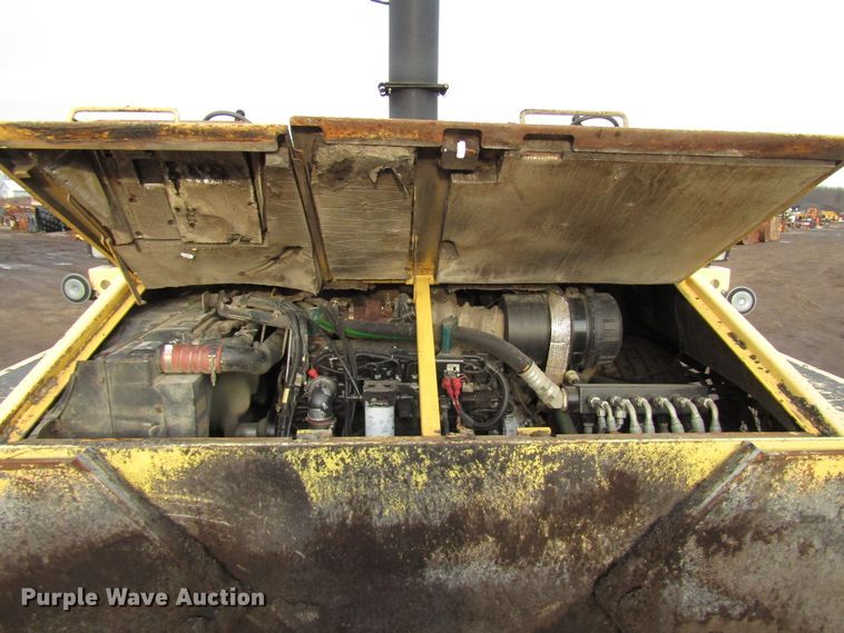 image for item DH8338 2010 Dynapac F1000W paver