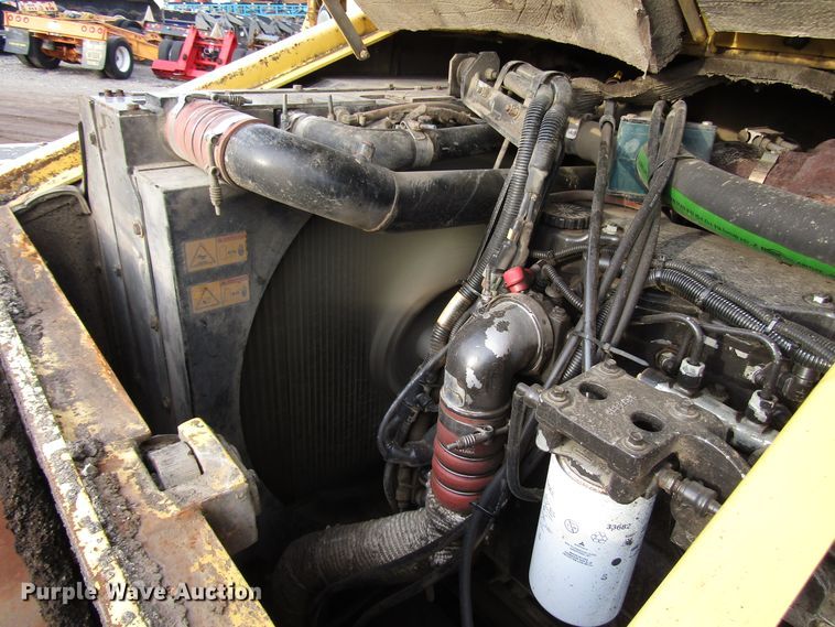 image for item DH8338 2010 Dynapac F1000W paver