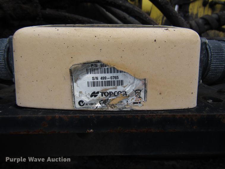 image for item DH8338 2010 Dynapac F1000W paver