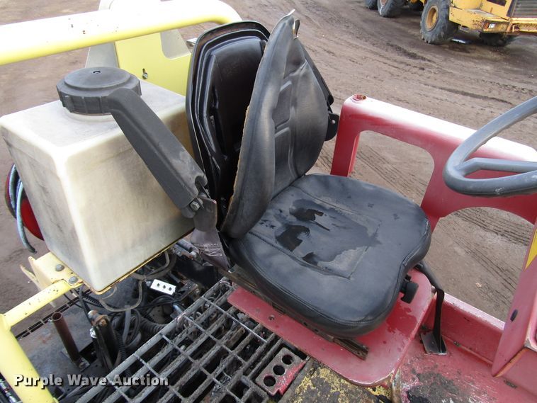 image for item DH8338 2010 Dynapac F1000W paver