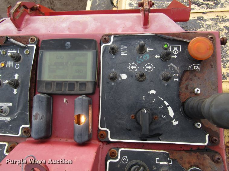 image for item DH8338 2010 Dynapac F1000W paver