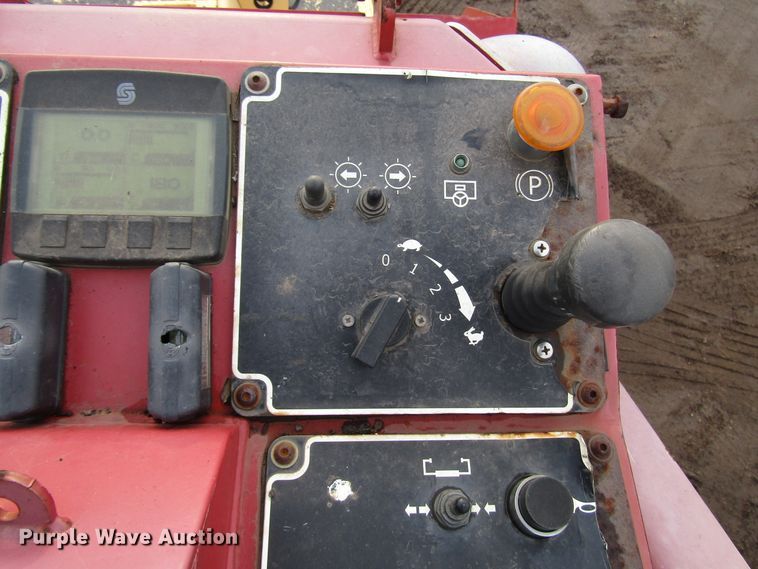 image for item DH8338 2010 Dynapac F1000W paver