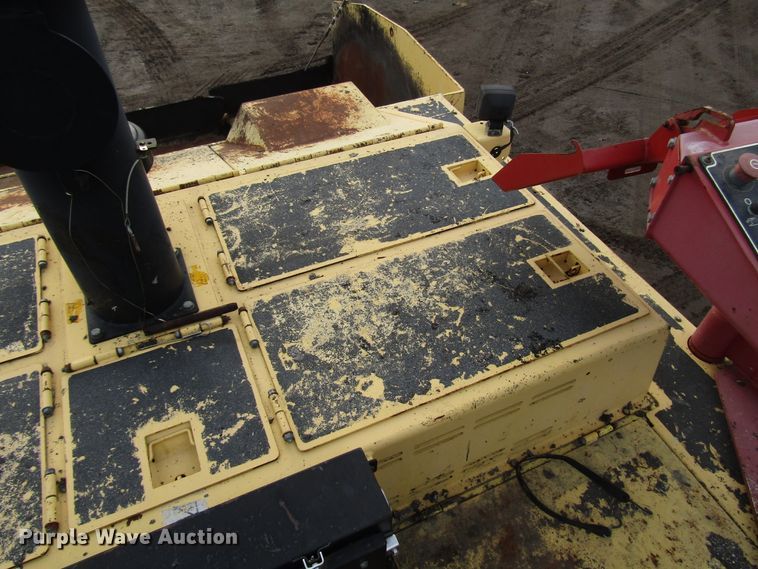 image for item DH8338 2010 Dynapac F1000W paver